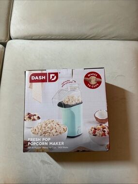 Ash Dash Fresh Pop Popcorn Maker in Mint Green and White